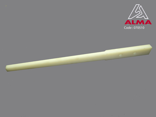 Traditional bare beater, L. 900. Crdits : ALMA